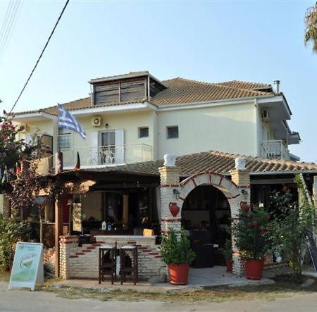Poseidon Hotel Ammoudia Bagian luar foto